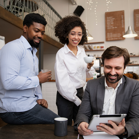 colleagues-working-together-project 1